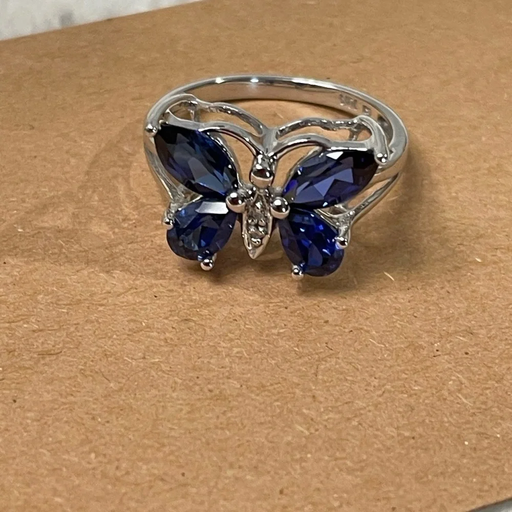 Elegant Silver and Blue Butterfly Ring - Picture 7 of 10